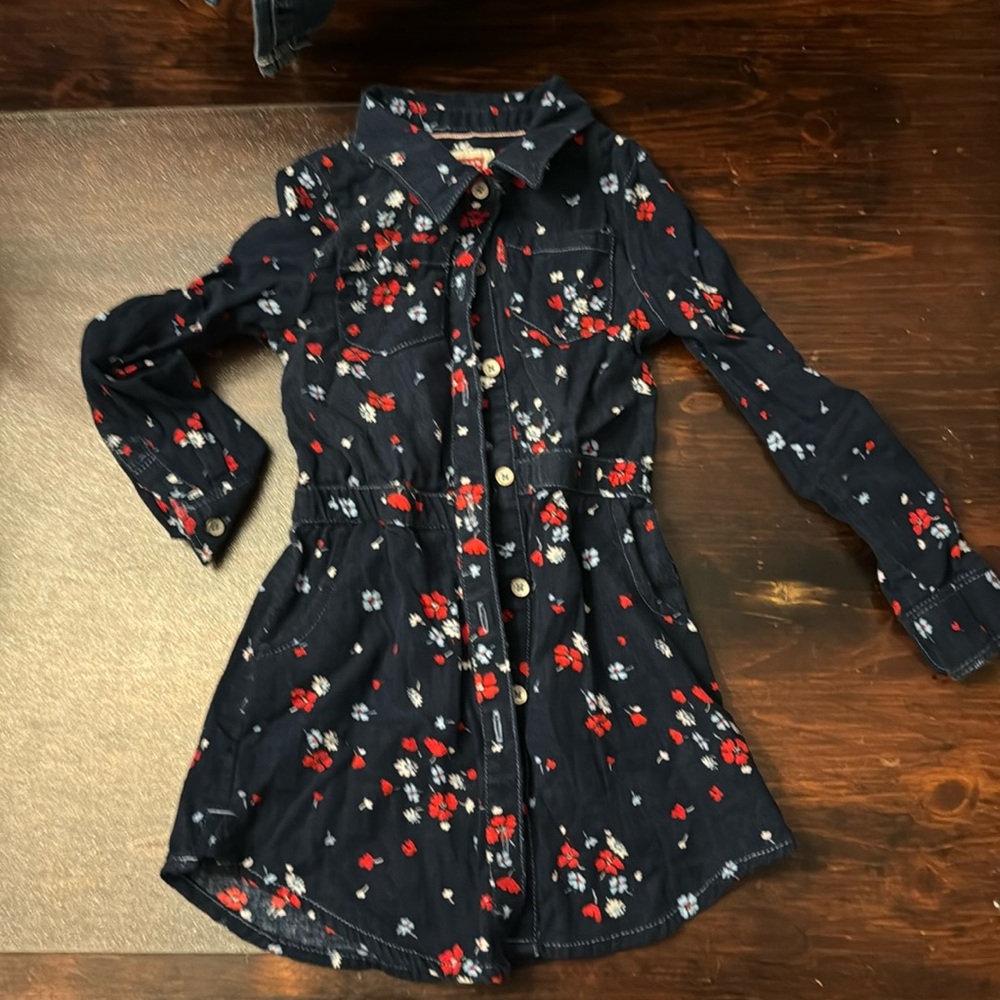 Levi girls size 3T brand new like condition long sleeve dress